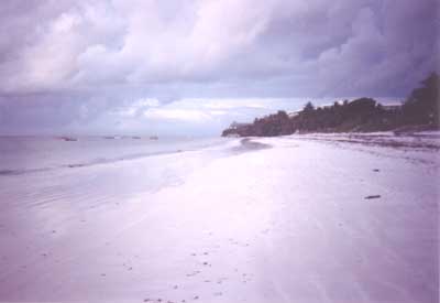 La playa de arenas blancas del Hotel Reef, en Mombasa.